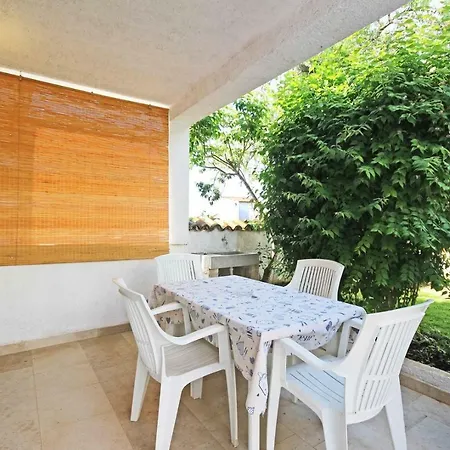 Holiday In 3*