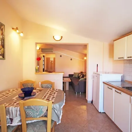 Holiday In 3*